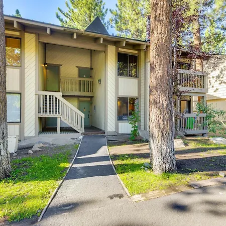 Scenic Mammoth Lakes Condo Near Skiing And Hiking!